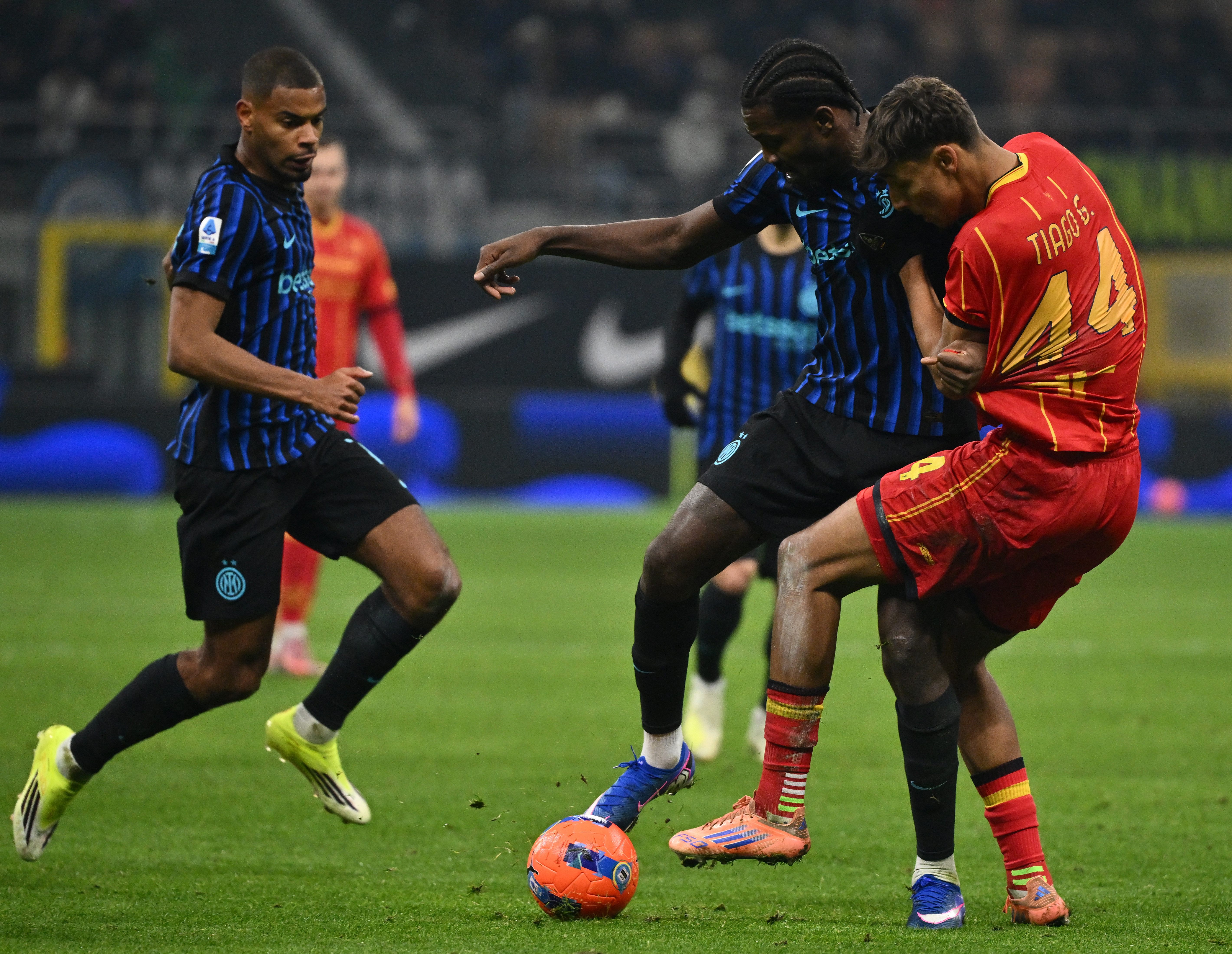 ac米兰转会最新全一览